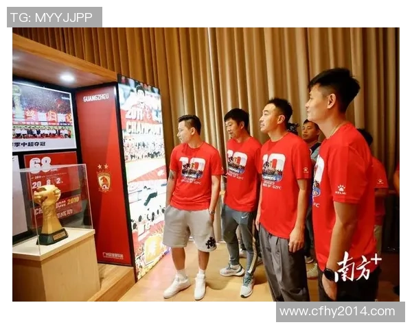 足球明星的财富之路揭秘他们如何通过比赛和代言赚取巨额收入